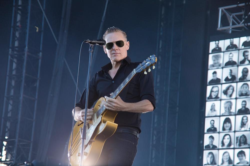 Live concert with stage show and crowd – Bryan Adams Tickets + Travel