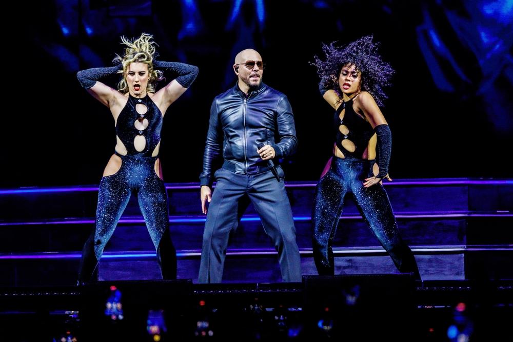 Pitbull Tickets + Travel – Live Concert Live concert with stage show and crowd – Pitbull Tickets + Travel