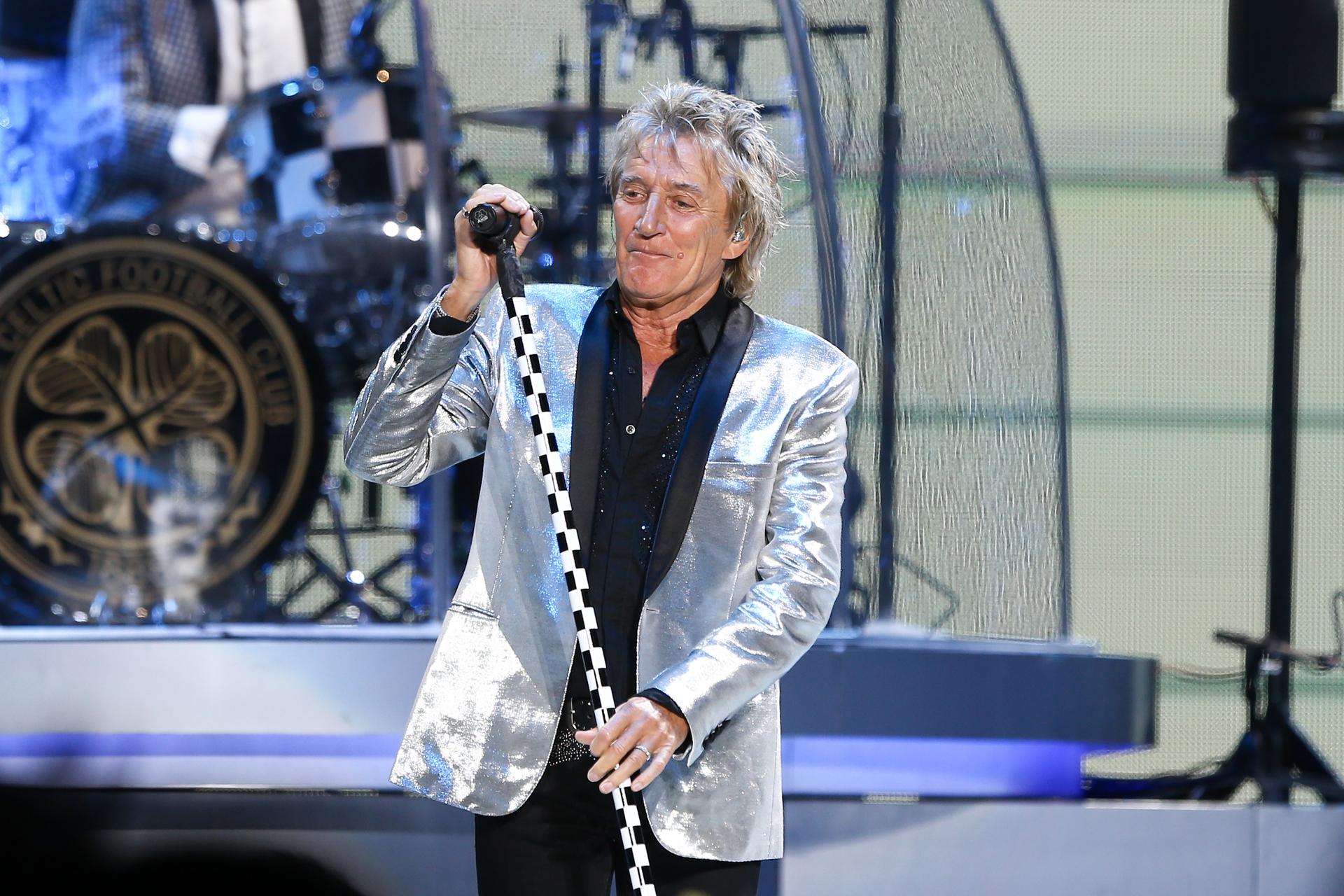 Rod Stewart Ticket + Travel Rod Stewart Ticket + Travel