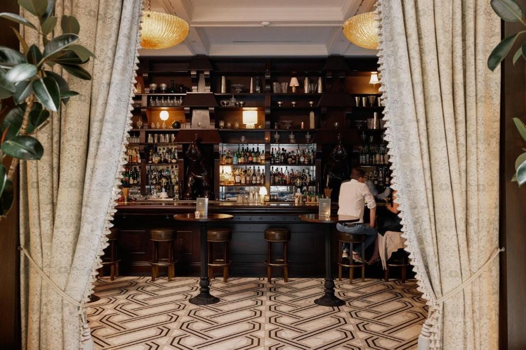 Arrival in New York (3)