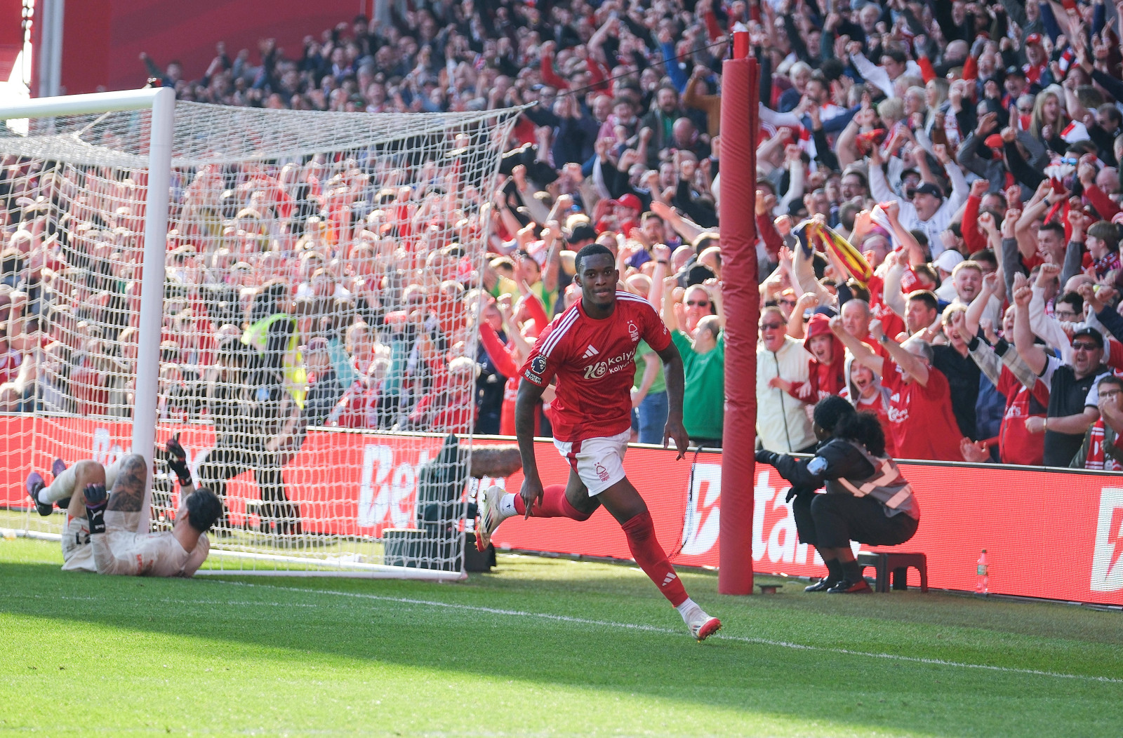 Nottingham Forest Manchester City Hudson-Odoi