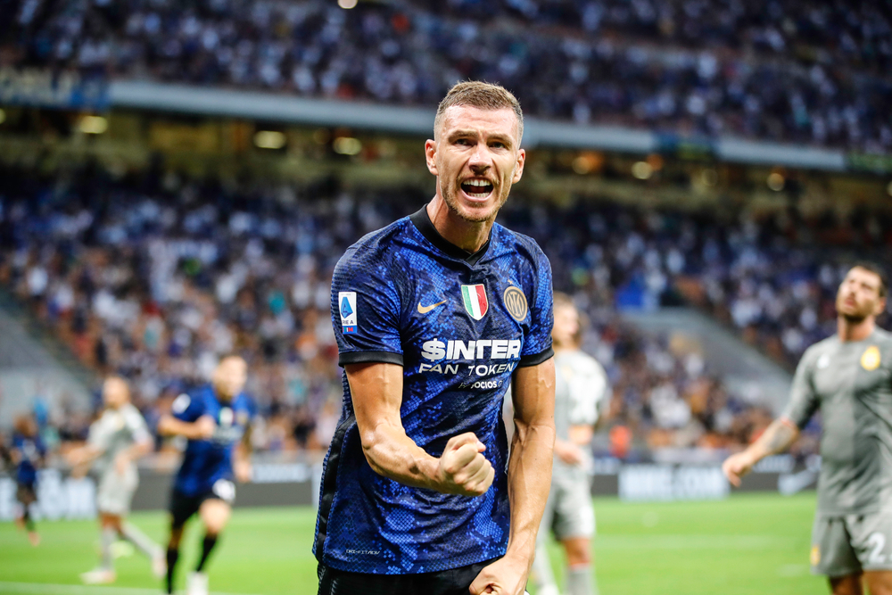Edin  Dzeko Inter Mailand shutterstock 2029289918