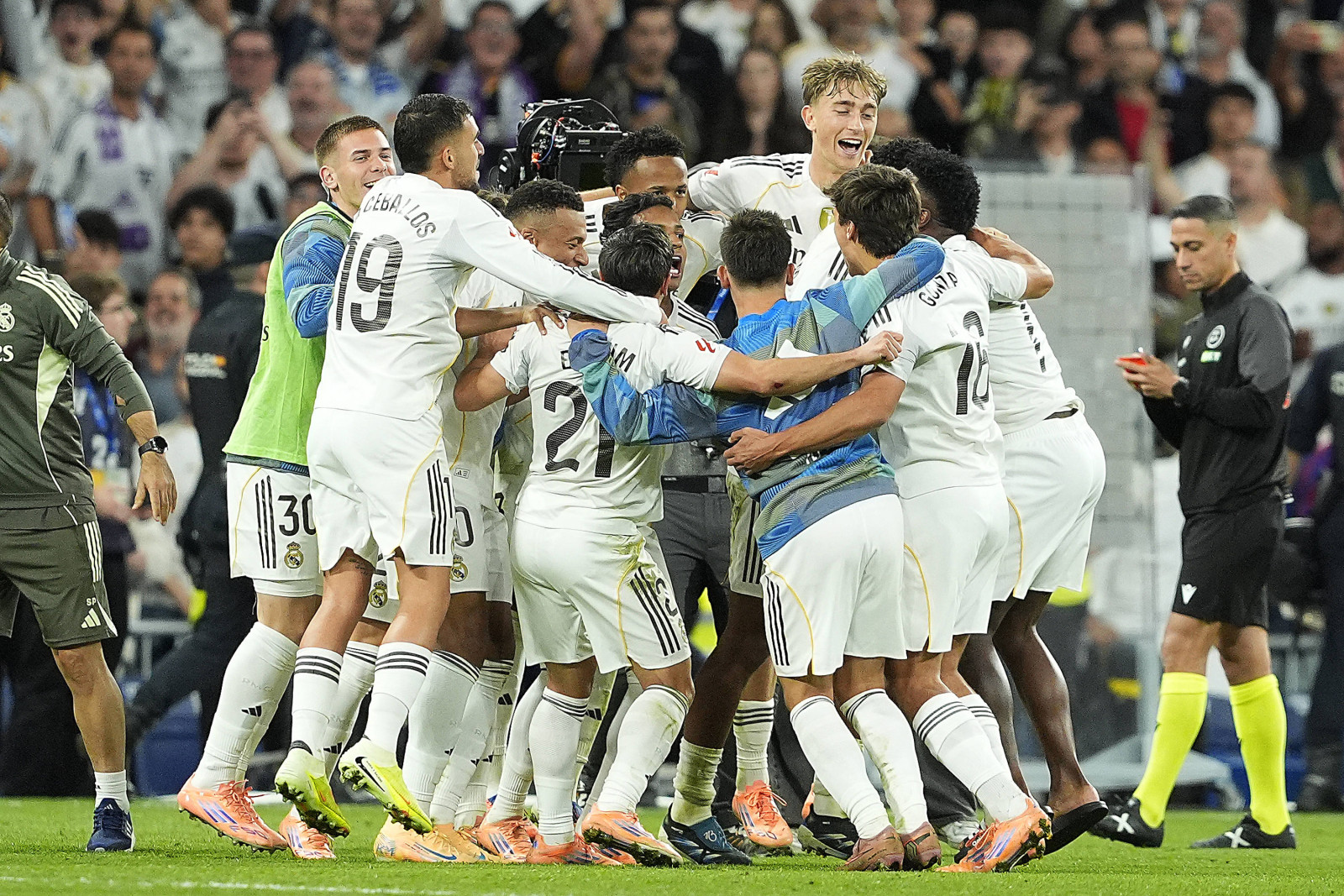Real Madrid 2-1 FC Barcelona 2025